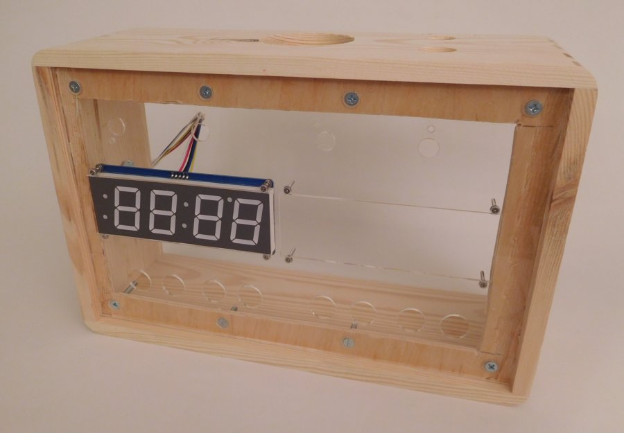 Bild: Untere Frontplatte mit Display